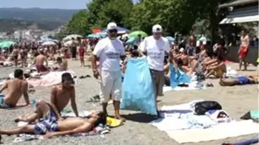 Millet Denize Girdi, Onlar Sahilleri Temizledi