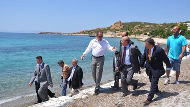 Bakan Günay, Atıl Durumdaki Fransız Tatil Köyü'nde İncelemelerde Bulundu
