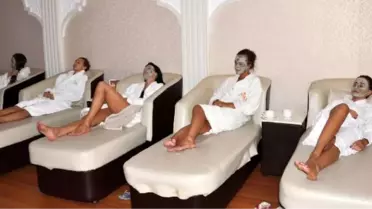 Dansçı Kızların Spa Sefası