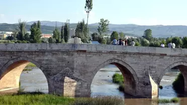 Çocukların Tırıvırısına Bomba Takıldı
