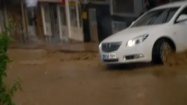 Malkara'da Sağanak Yağış Kısa Süreli Olmasına Rağmen Hayatı Olumsuz Etkiledi