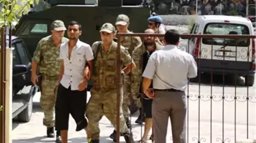 Plajda 'Şiş'li Kavga: 4 Yaralı