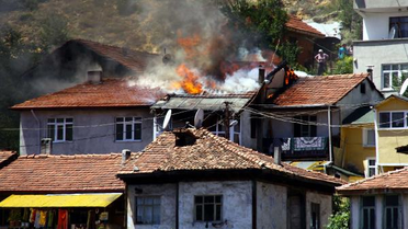 12 Yaşındaki Çocuk, Babası ve Dedesinin Evini Yaktı