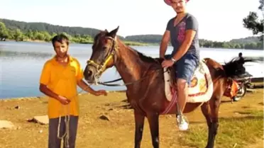 Gölcük'te Atla Gezinti Keyfi