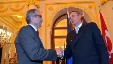 Tarık Tunalıoğlu'na Büyük Onur