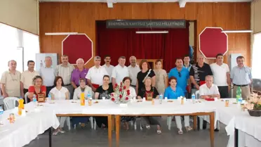 Hem'den Yardımseverlere Plaket