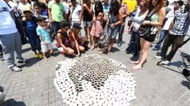 Srebrenica Katliamının Kurbanları Kahve Fincanları ile Anıldı