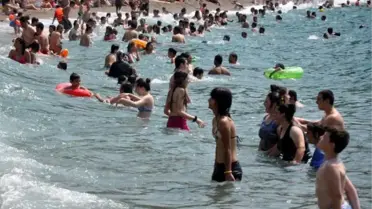 Zonguldak'ta Sahiller Doldu Taştı