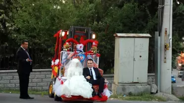 Düğün Aracı Forklift Oldu