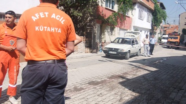 Benzin Döküp Kendisi ve Eşini Yaktı