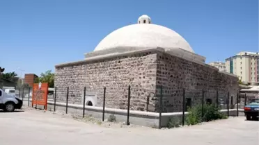Tarihi Setenönü Hamamı Kültür Merkezi Oldu