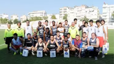 ABD'li Askerlerle Dostluk Maçları