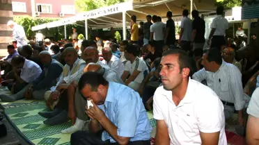 Ramazan Ayının İlk Cuma Namazı'na Yoğun İlgi