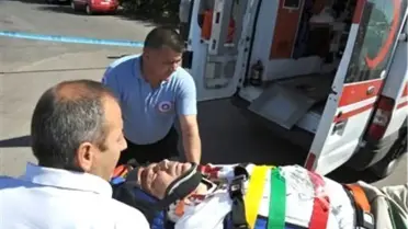Döşemealtı Kaymakamı Baygül'ün Makam Aracı Kaza Yaptı: 3 Yaralı