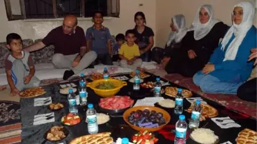 Bakan, Batmanlı Aileye İftar Konuğu Oldu