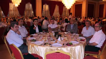 Şahin'den İftar Yemeği