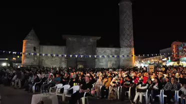 Aşık Reyhani, Yakutiye Kent Meydanında Düzenlenen Programla Anıldı