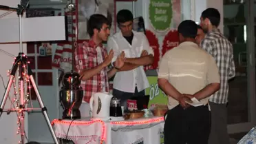 Sıcaklardan Bunalan Vatandaşlara Şifalı Çay Desteği