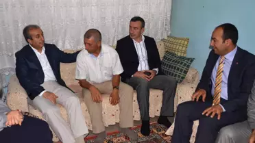 Bakan Eker, Fakir Ailelerini Ziyaret Etti