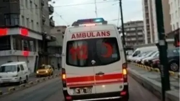 Kamyonet Traktöre Çarptı: 1 Ölü, 1 Yaralı