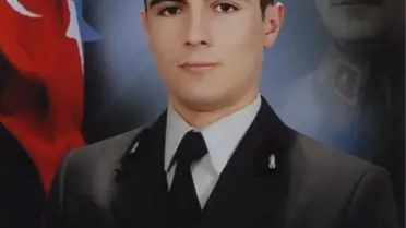 Şehit Astsubay Kürtçe Ağıtlarla Uğurlandı