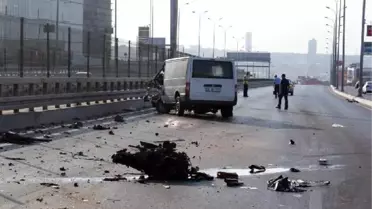 Metrobüs Üstgeçidinde Yine Kaza: 1 Ölü