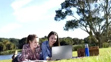 Samsung Ultrabook Sahillerde!