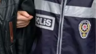 Uyuşturucu Madde ile Uçağa Binmeye Çalışırken Yakalandı