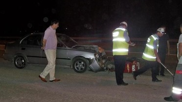 3 Kişinin Bindiği Motosiklet Otomobile Çarptı