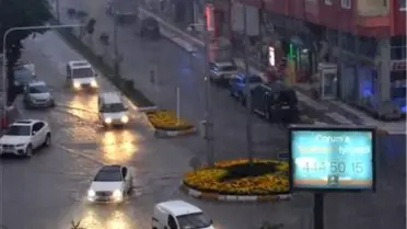 Isparta'da Sağanak ve Dolu Yağışı