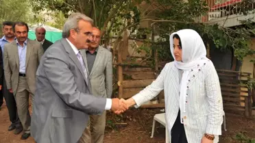 Vali Karaloğlu'ndan 'Orhan' ve 'Dikici' Ailelerine Taziye Ziyareti