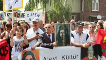 Almanya'daki Alevilerden Malatya Olayına Kitlesel Gösteri