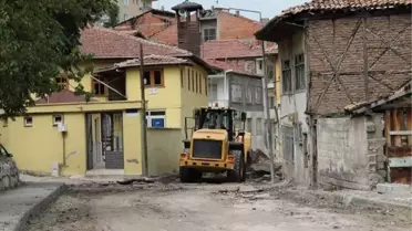 Belediye Ekipleri Alt Yapı Çalışmalarını Sürdürüyor