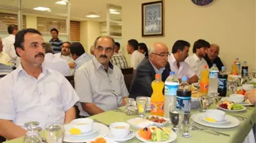 AK Parti Milletvekiller Köy Muhtarları ile İftarda Buluştu