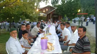 Özel İdare Genel Sekreteri ile Muhtarlar İftarda Buluştu