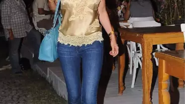 Elif Dürüst Çeşme Gecelerinde