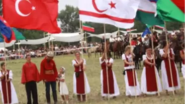 AB Ülkesi Macaristan'da, Kuzey Kıbrıs Türk Cumhuriyeti Bayrağı Dalgalandı
