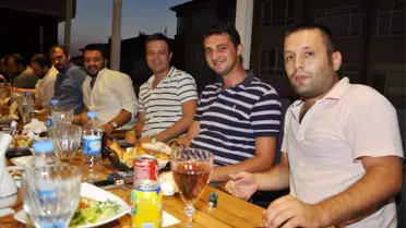 Emre Şimşek Dostlarıyla İftar'da Buluştu