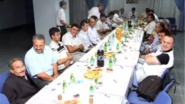 AK Parti İscehisar Teşkilatı İftar Yemeğinde Bir Araya Geldi