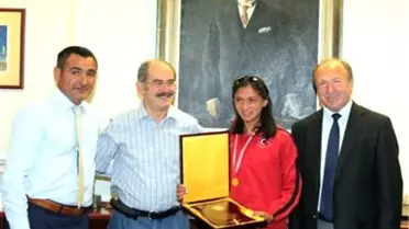 Olimpiyat Gururumuz Gamze'den Büyükerşen'e Ziyaret