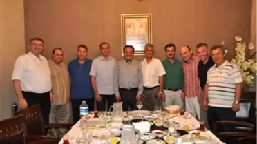 AK Parti'li Baybatur Eski İl Başkanları ile İftarda Buluştu