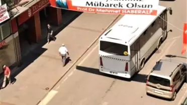Haberal'dan Afişli Bayram Kutlaması