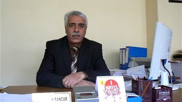 PKK'lılar Müdürü Kaçırdı