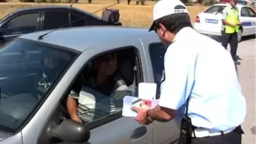 Yozgat'ta Bayram Öncesi Sürücülere Broşürlü Uyarı