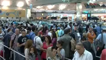 Havalimanında Bayram Yoğunluğu