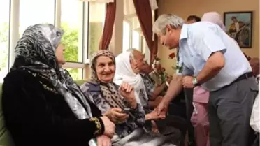 Başkan Akaydın, Huzurevlerini Ziyaret Etti