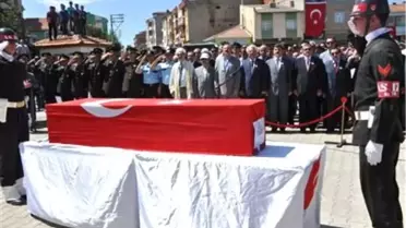 Afyonkarahisar Şehidini Toprağa Verdi