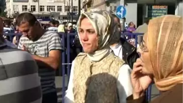 Başbakan Teyzesinin Cenazesine Katıldı