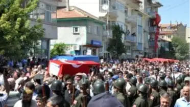 Şırnak'ta Askerleri Taşıyan Aracın Devrilmesi