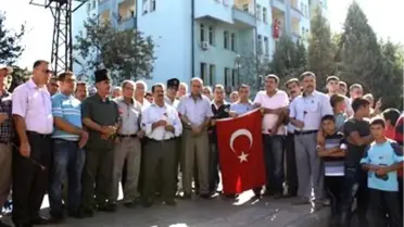 Stk'lar Patlama Noktasına Karanfil Bıraktı